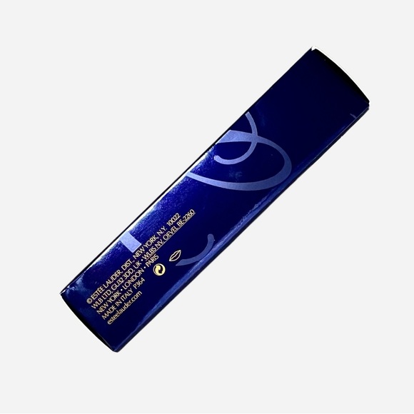 Estée Lauder Envy Liquid Matte 101 Naked Ambition Lip Color - Picture 9 of 13